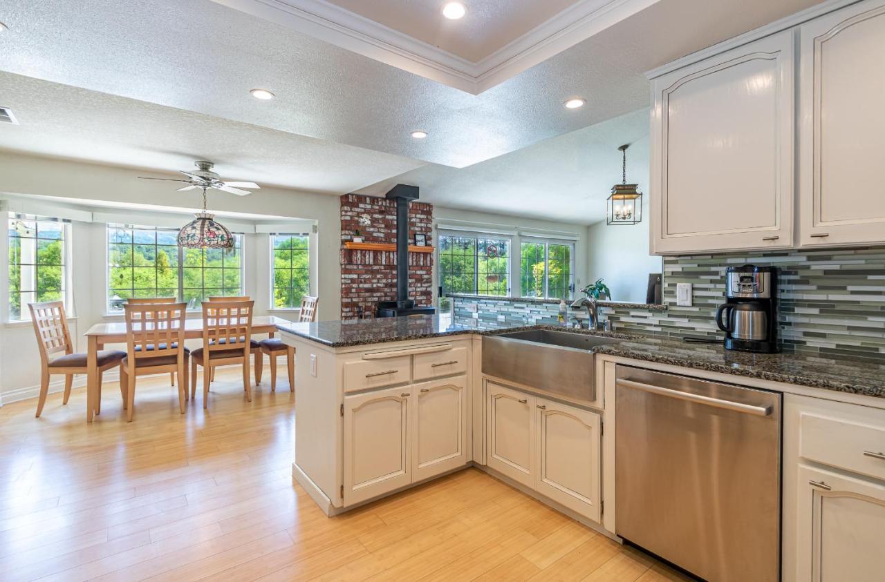 Spectacular Views W/ Hot Tub/Bbq -Yosemite & Bass Lake Oakhurst Exteriör bild